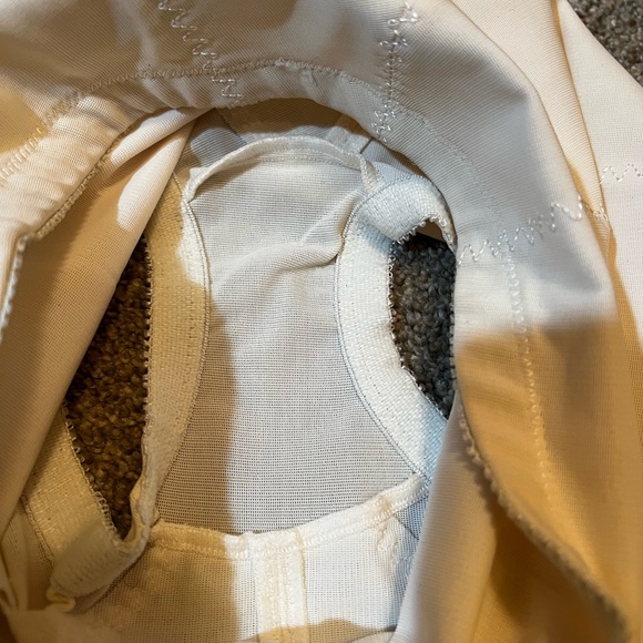 VINTAGE SUBTRACT WOMEN'S CONTROL BRIEF GIRDLE - Picture 13 of 13